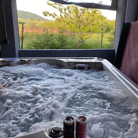 Δωμάτια σε οικογενειακή κατοικία Berni Badacsonytomaj