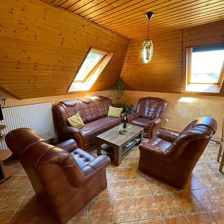 Δωμάτια σε οικογενειακή κατοικία Berni